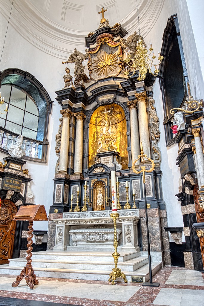 HDR kerkfotografie bedevaart basilique basilica basiliek Hanswijkbasiliek olv hanswijk La Notre-Dame our lady onze lieve vrouw rooms katholiek religie religion bedevaartsoord